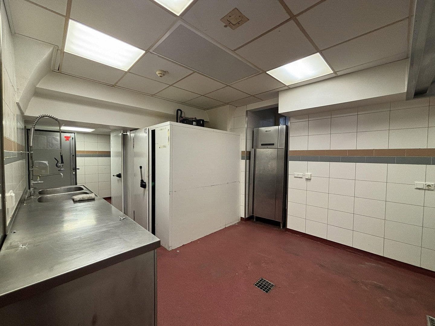 Prenájom nebytového priestoru 529 m², Markt 30, Osnabrück, Dolné Sasko Prenájom nebytového priestoru 529 m², Markt 30, Osnabrück, Dolné Sasko