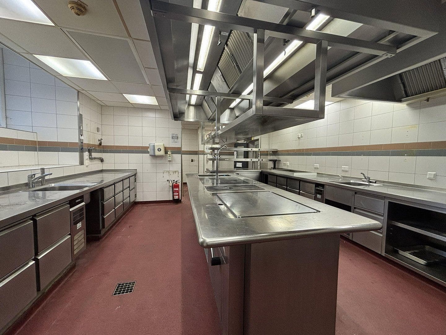 Prenájom nebytového priestoru 529 m², Markt 30, Osnabrück, Dolné Sasko Prenájom nebytového priestoru 529 m², Markt 30, Osnabrück, Dolné Sasko