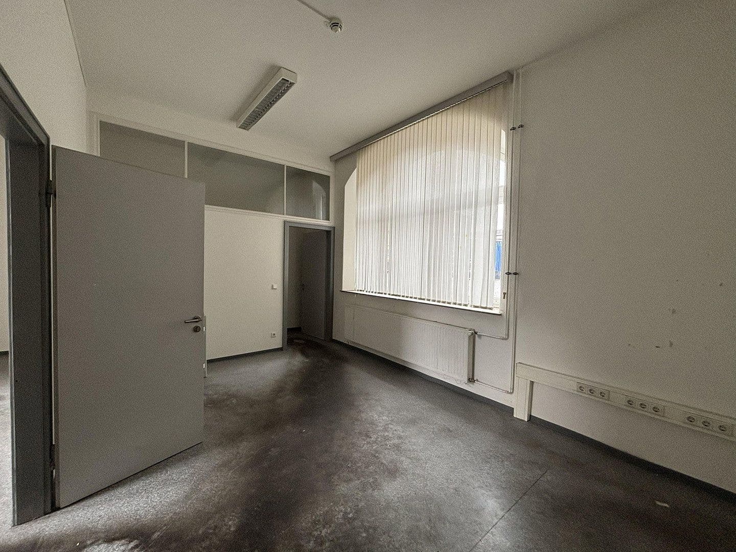 Prenájom nebytového priestoru 529 m², Markt 30, Osnabrück, Dolné Sasko Prenájom nebytového priestoru 529 m², Markt 30, Osnabrück, Dolné Sasko