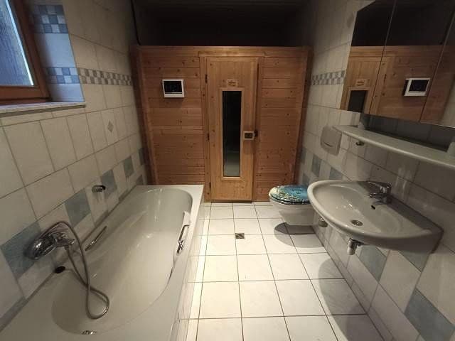 Predaj domu 124 m², pozemok 856 m², Frankenau, Hesensko Predaj domu 124 m², pozemok 856 m², Frankenau, Hesensko