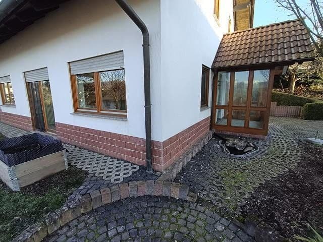 Predaj domu 124 m², pozemok 856 m², Frankenau, Hesensko Predaj domu 124 m², pozemok 856 m², Frankenau, Hesensko