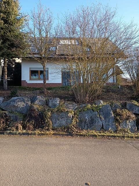 Predaj domu 124 m², pozemok 856 m², Frankenau, Hesensko Predaj domu 124 m², pozemok 856 m², Frankenau, Hesensko
