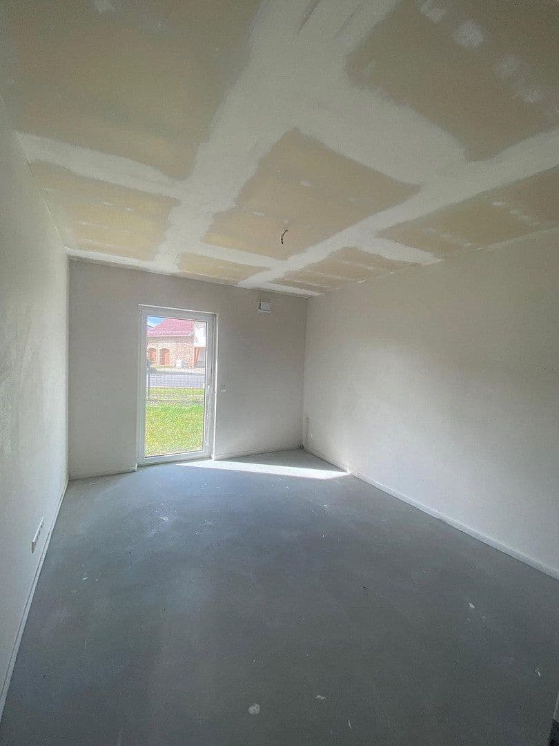 Predaj domu 109 m², pozemok 832 m², Ponnsdorfer Weg 4, Sonnewalde, Brandenbursko Predaj domu 109 m², pozemok 832 m², Ponnsdorfer Weg 4, Sonnewalde, Brandenbursko