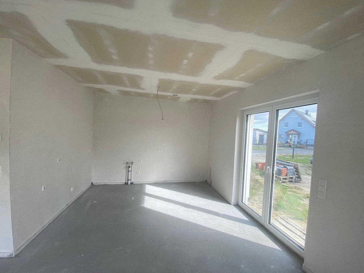 Predaj domu 109 m², pozemok 832 m², Ponnsdorfer Weg 4, Sonnewalde, Brandenbursko Predaj domu 109 m², pozemok 832 m², Ponnsdorfer Weg 4, Sonnewalde, Brandenbursko