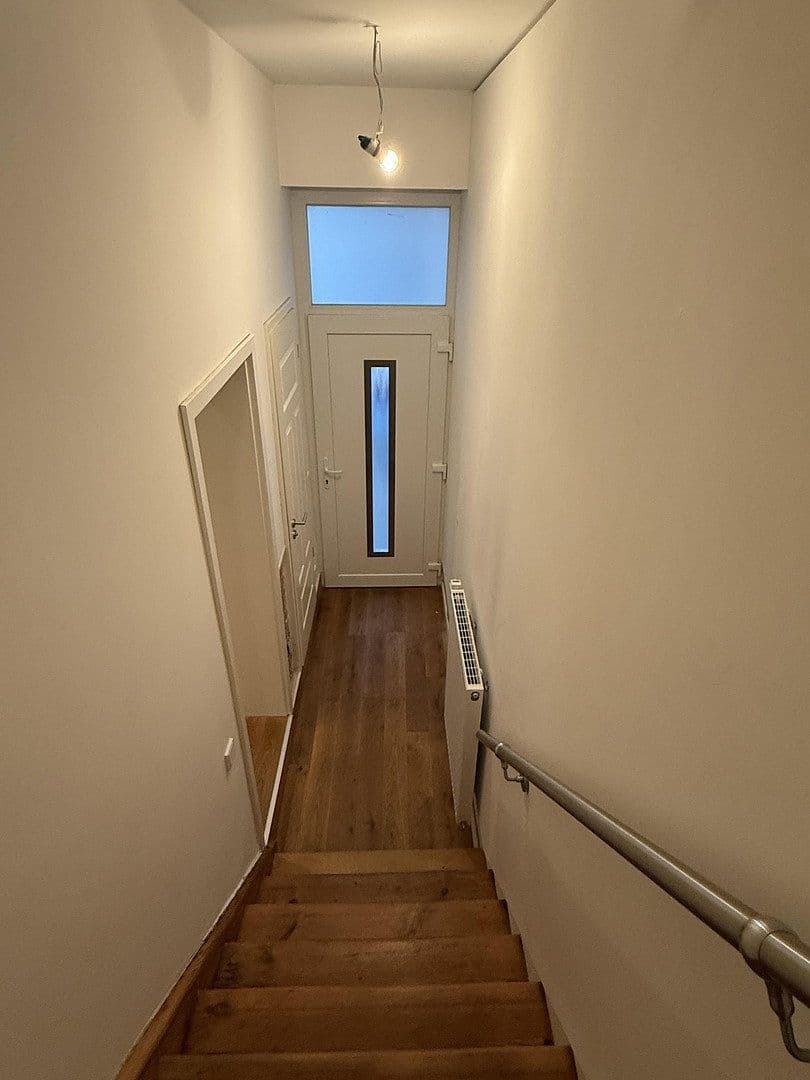 Prenájom domu 120 m², pozemok 200 m², Frankfurt, Hesensko Prenájom domu 120 m², pozemok 200 m², Frankfurt, Hesensko