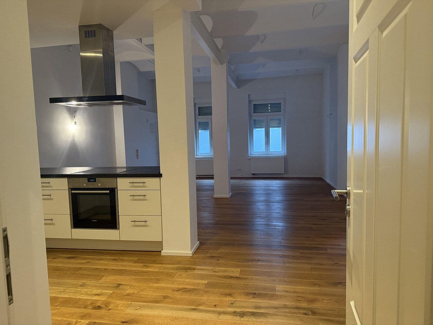 Prenájom domu 120 m², pozemok 200 m², Frankfurt, Hesensko Prenájom domu 120 m², pozemok 200 m², Frankfurt, Hesensko