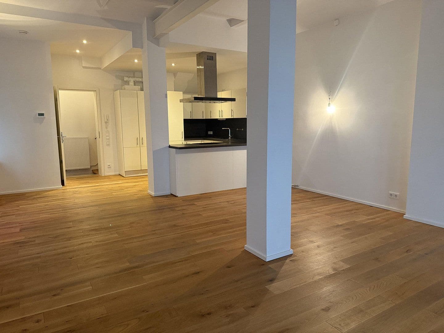 Prenájom domu 120 m², pozemok 200 m², Frankfurt, Hesensko Prenájom domu 120 m², pozemok 200 m², Frankfurt, Hesensko