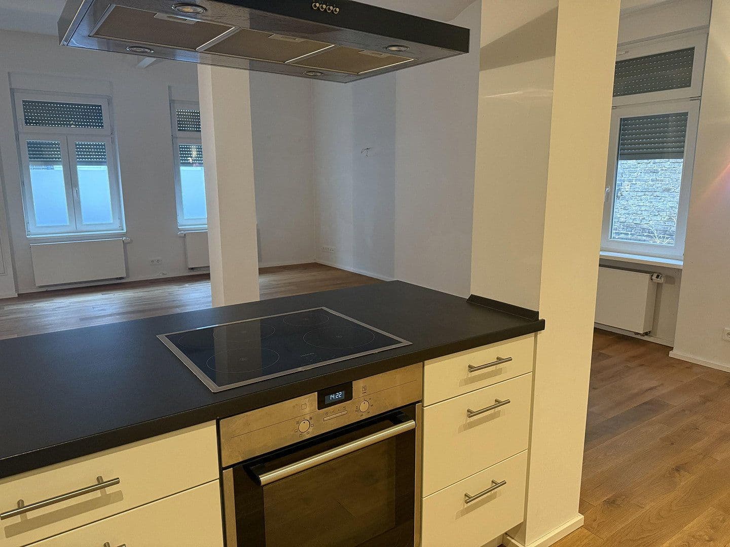 Prenájom domu 120 m², pozemok 200 m², Frankfurt, Hesensko Prenájom domu 120 m², pozemok 200 m², Frankfurt, Hesensko