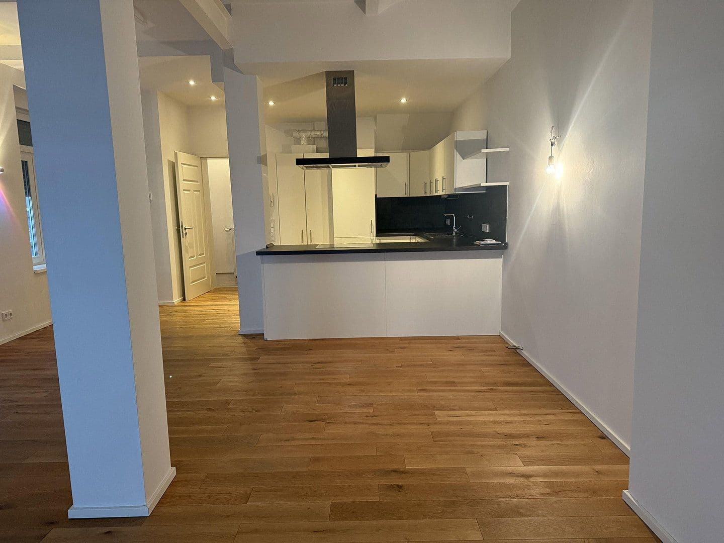 Prenájom domu 120 m², pozemok 200 m², Frankfurt, Hesensko Prenájom domu 120 m², pozemok 200 m², Frankfurt, Hesensko