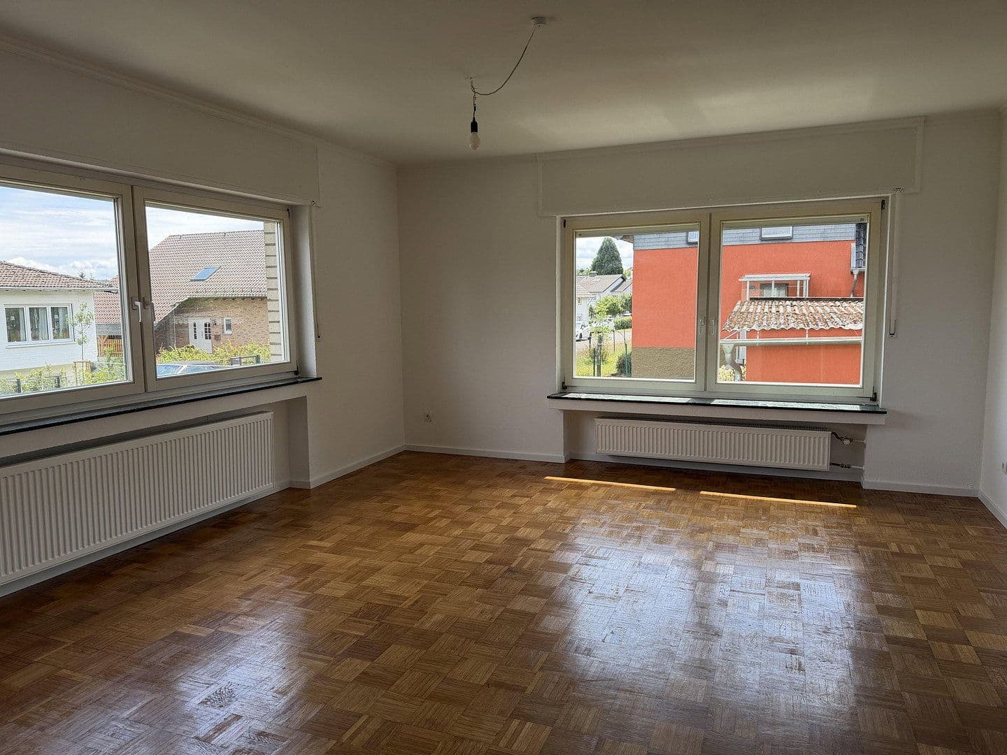 Predaj domu 142 m², pozemok 700 m², Alte Str. 3a, Bad Honnef, Severné Porýnie - Westfálsko Predaj domu 142 m², pozemok 700 m², Alte Str. 3a, Bad Honnef, Severné Porýnie - Westfálsko