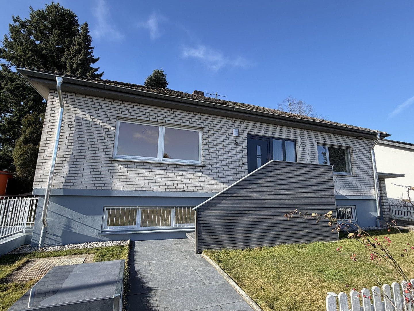 Predaj domu 142 m², pozemok 700 m², Alte Str. 3a, Bad Honnef, Severné Porýnie - Westfálsko Predaj domu 142 m², pozemok 700 m², Alte Str. 3a, Bad Honnef, Severné Porýnie - Westfálsko