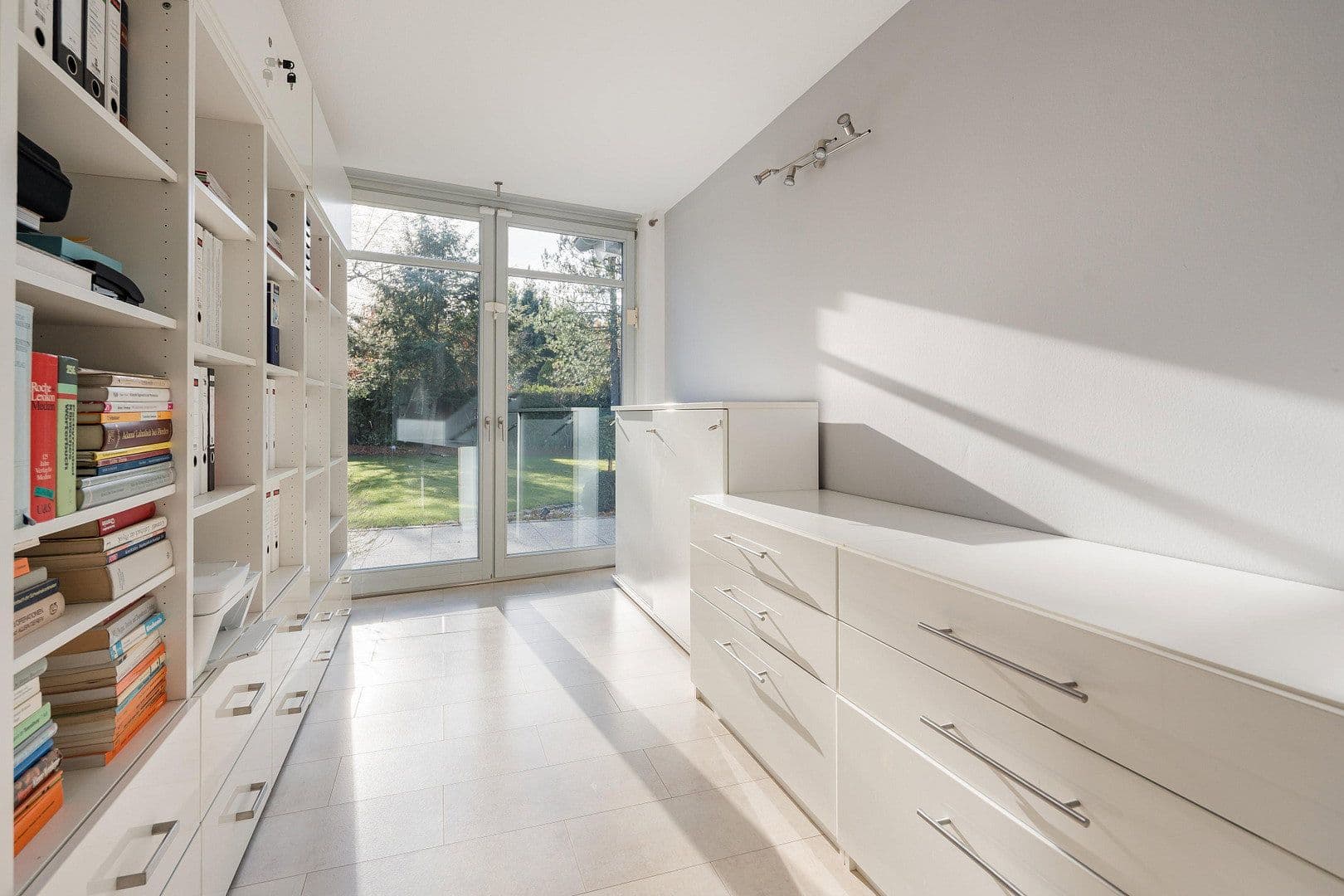Predaj domu 270 m², pozemok 1.252 m², An den Birken 23 A, Jesteburg, Dolné Sasko Predaj domu 270 m², pozemok 1.252 m², An den Birken 23 A, Jesteburg, Dolné Sasko