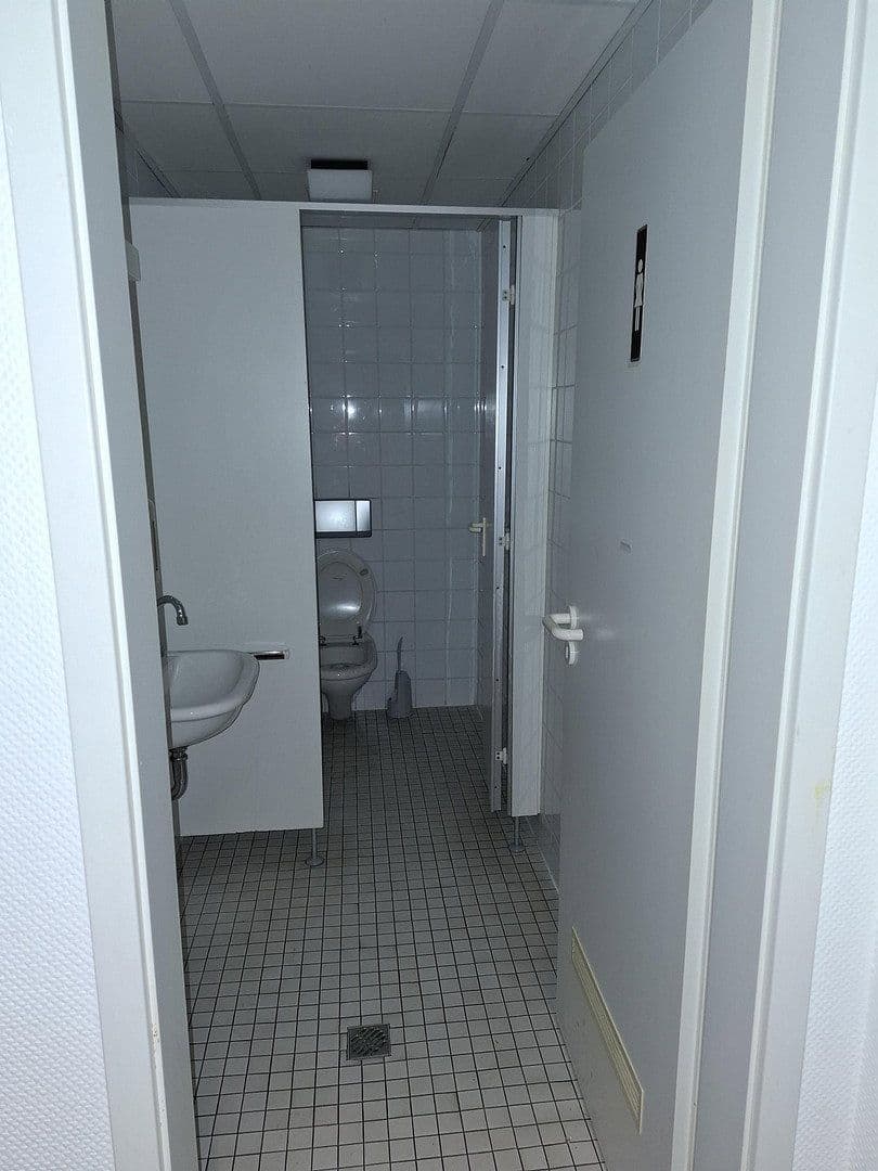 Prenájom nebytového priestoru 344 m², Am Schloßplatz 2, Sankt Wendel, Sársko Prenájom nebytového priestoru 344 m², Am Schloßplatz 2, Sankt Wendel, Sársko