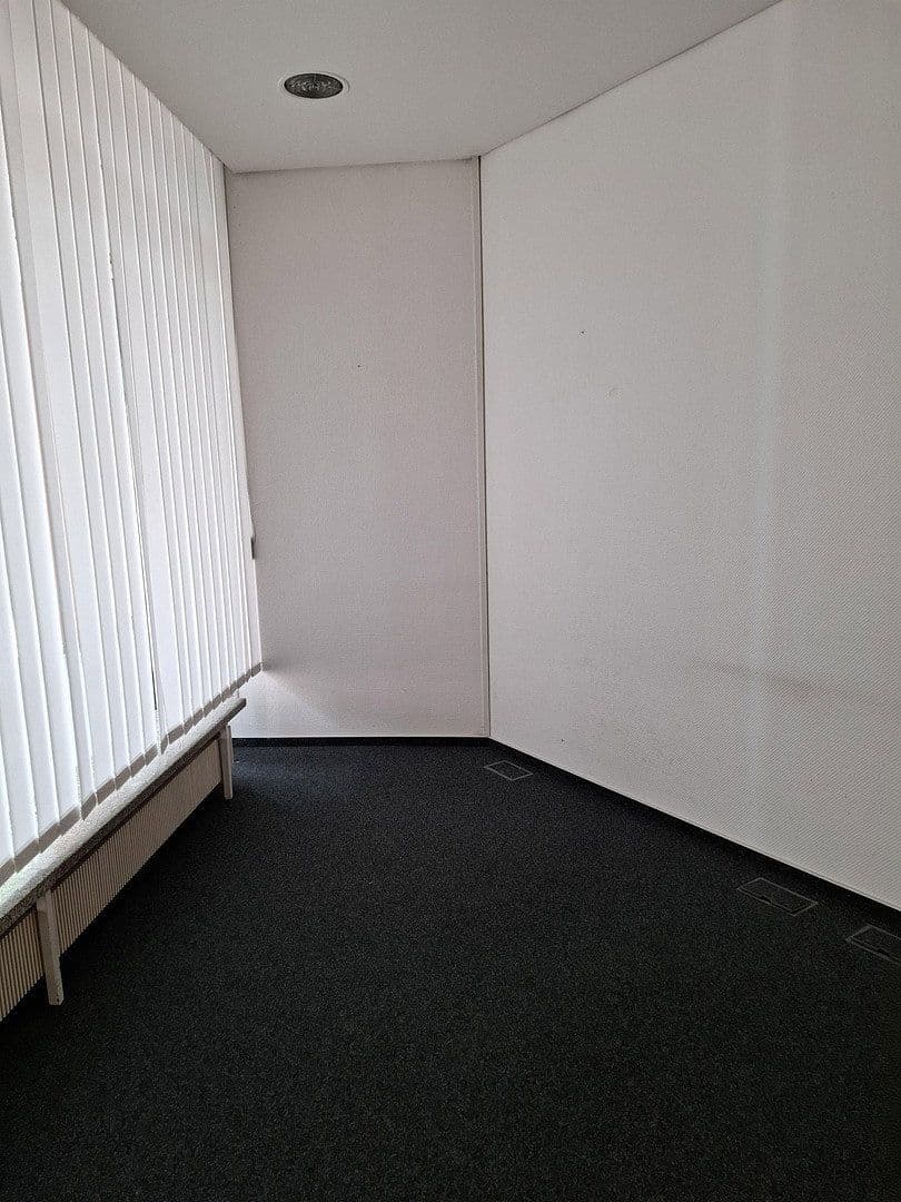 Prenájom nebytového priestoru 344 m², Am Schloßplatz 2, Sankt Wendel, Sársko Prenájom nebytového priestoru 344 m², Am Schloßplatz 2, Sankt Wendel, Sársko