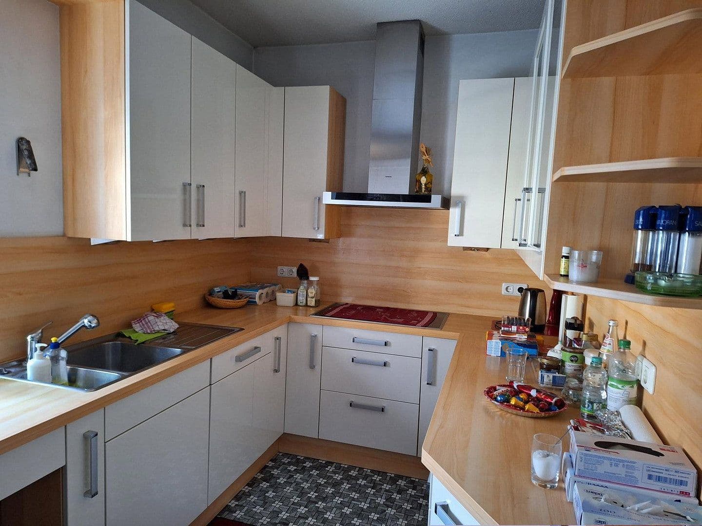 Predaj domu 383 m², pozemok 1.457 m², Schwaigener Str. 28, Mamming, Bavorsko Predaj domu 383 m², pozemok 1.457 m², Schwaigener Str. 28, Mamming, Bavorsko