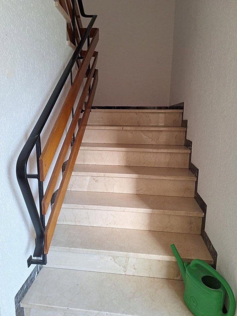 Predaj domu 383 m², pozemok 1.457 m², Schwaigener Str. 28, Mamming, Bavorsko Predaj domu 383 m², pozemok 1.457 m², Schwaigener Str. 28, Mamming, Bavorsko