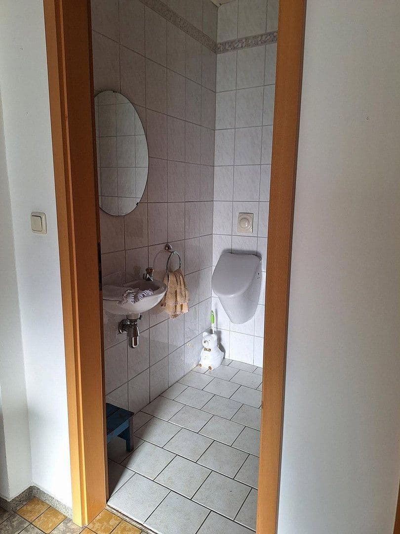 Predaj domu 383 m², pozemok 1.457 m², Schwaigener Str. 28, Mamming, Bavorsko Predaj domu 383 m², pozemok 1.457 m², Schwaigener Str. 28, Mamming, Bavorsko
