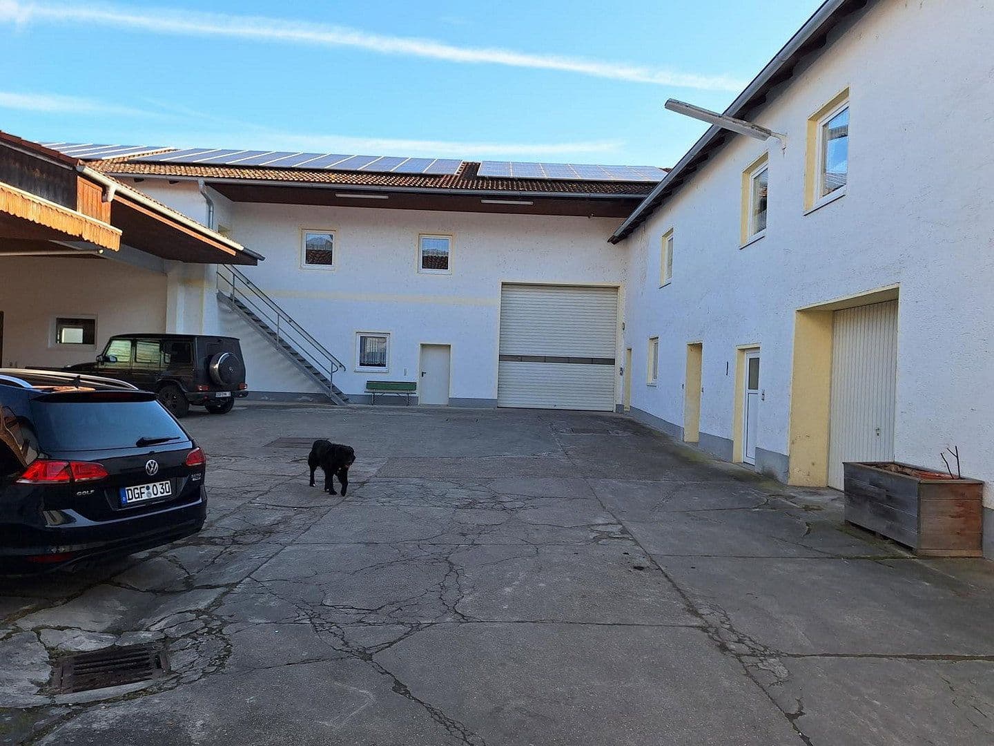 Predaj domu 383 m², pozemok 1.457 m², Schwaigener Str. 28, Mamming, Bavorsko Predaj domu 383 m², pozemok 1.457 m², Schwaigener Str. 28, Mamming, Bavorsko