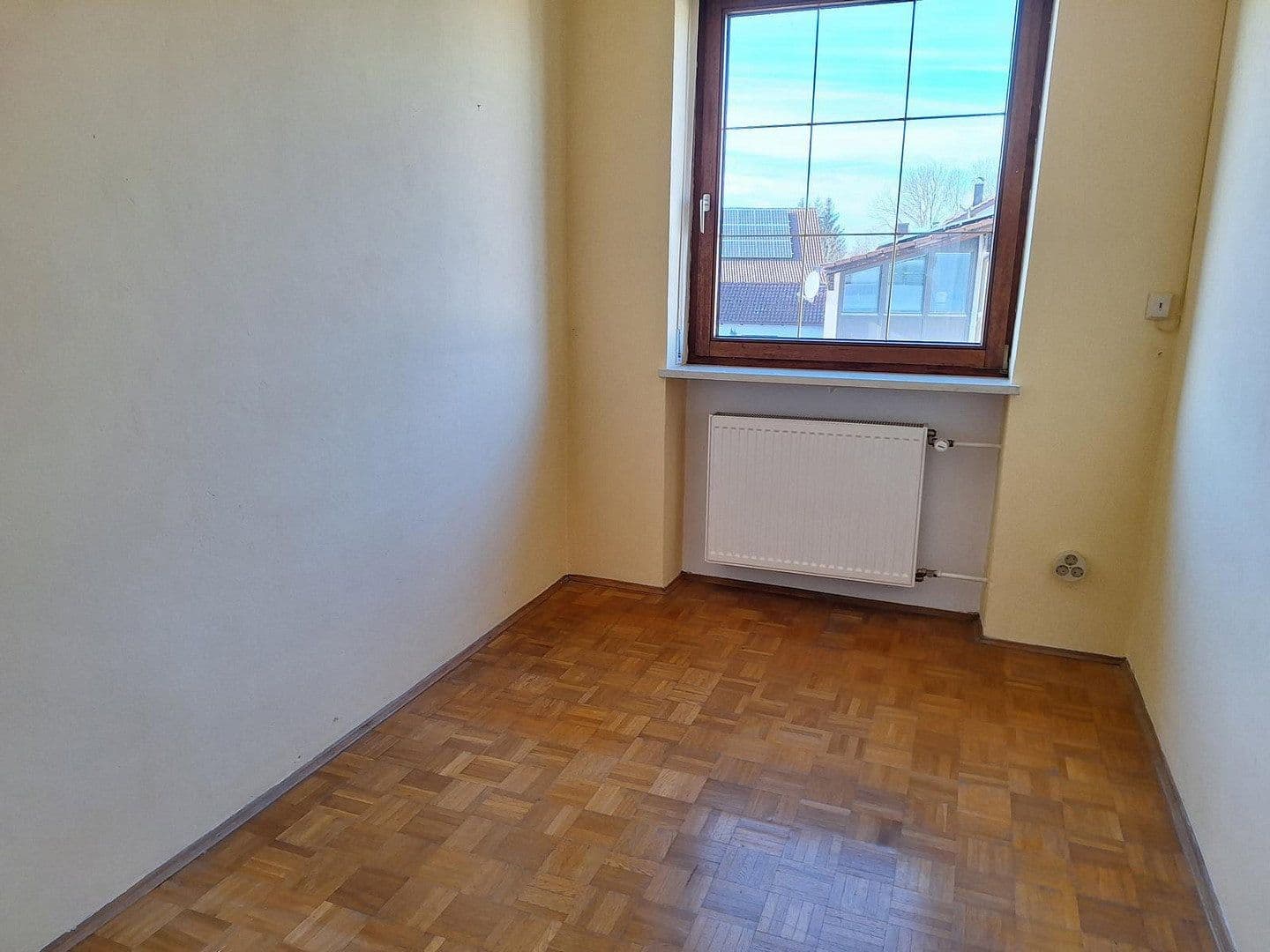 Predaj domu 383 m², pozemok 1.457 m², Schwaigener Str. 28, Mamming, Bavorsko Predaj domu 383 m², pozemok 1.457 m², Schwaigener Str. 28, Mamming, Bavorsko