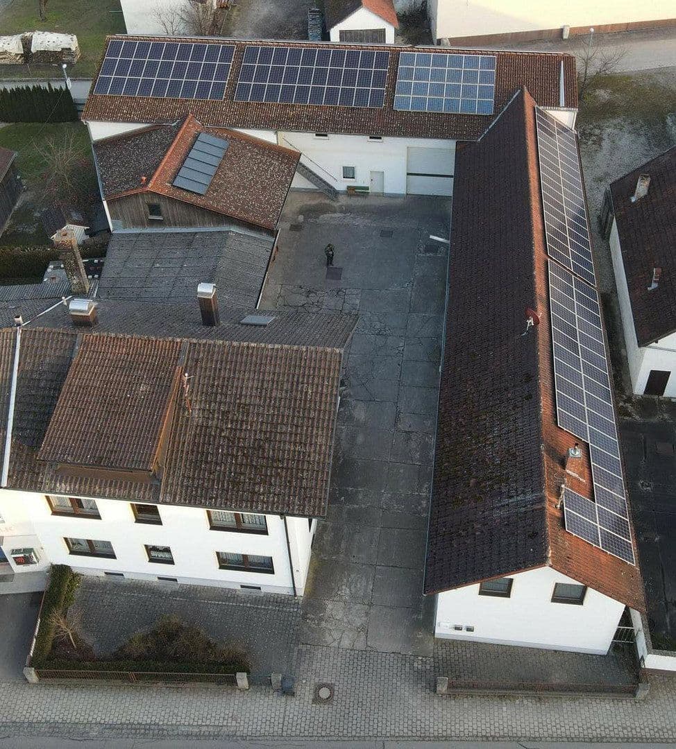 Predaj domu 383 m², pozemok 1.457 m², Schwaigener Str. 28, Mamming, Bavorsko Predaj domu 383 m², pozemok 1.457 m², Schwaigener Str. 28, Mamming, Bavorsko