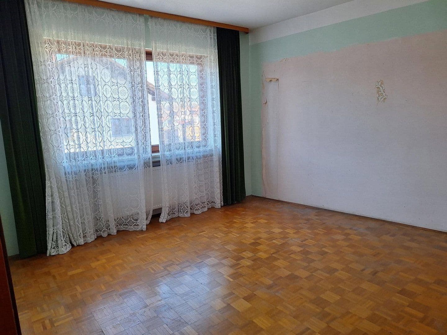 Predaj domu 383 m², pozemok 1.457 m², Schwaigener Str. 28, Mamming, Bavorsko Predaj domu 383 m², pozemok 1.457 m², Schwaigener Str. 28, Mamming, Bavorsko