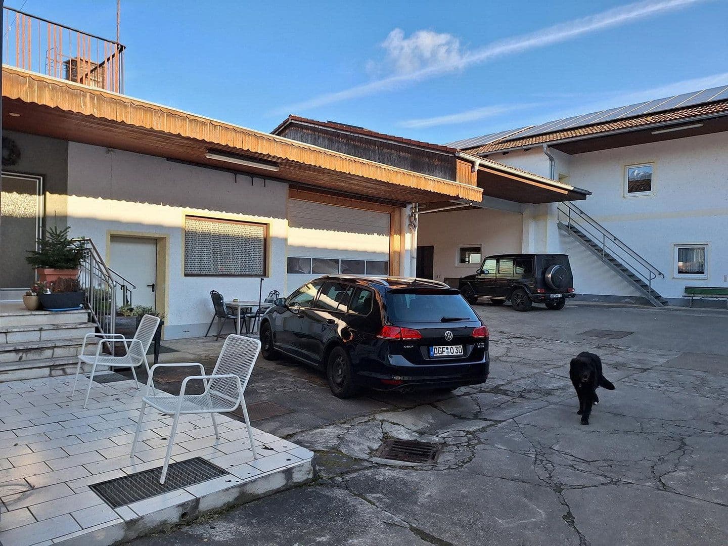 Predaj domu 383 m², pozemok 1.457 m², Schwaigener Str. 28, Mamming, Bavorsko Predaj domu 383 m², pozemok 1.457 m², Schwaigener Str. 28, Mamming, Bavorsko