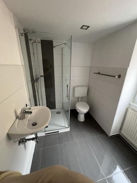 Predaj domu 140 m², pozemok 414 m², Mainzerstrasse, Bodenheim, Porýnie-Falcko Predaj domu 140 m², pozemok 414 m², Mainzerstrasse, Bodenheim, Porýnie-Falcko