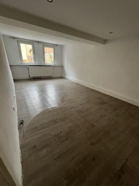 Predaj domu 140 m², pozemok 414 m², Mainzerstrasse, Bodenheim, Porýnie-Falcko Predaj domu 140 m², pozemok 414 m², Mainzerstrasse, Bodenheim, Porýnie-Falcko