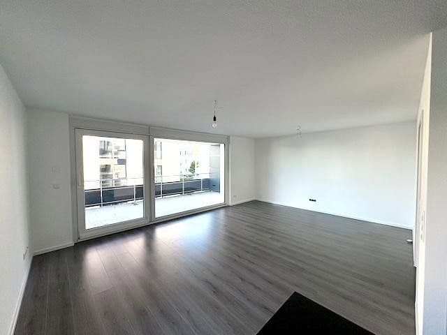 Prenájom bytu 3-izbový 84 m², Renningen, Bádensko-Wurttembersko Prenájom bytu 3-izbový 84 m², Renningen, Bádensko-Wurttembersko