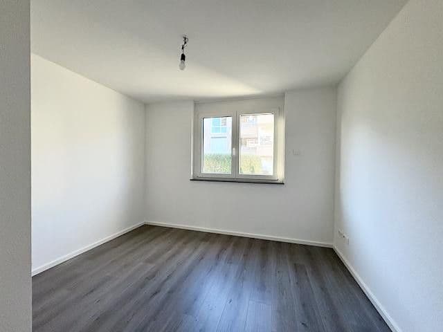 Prenájom bytu 3-izbový 84 m², Renningen, Bádensko-Wurttembersko Prenájom bytu 3-izbový 84 m², Renningen, Bádensko-Wurttembersko