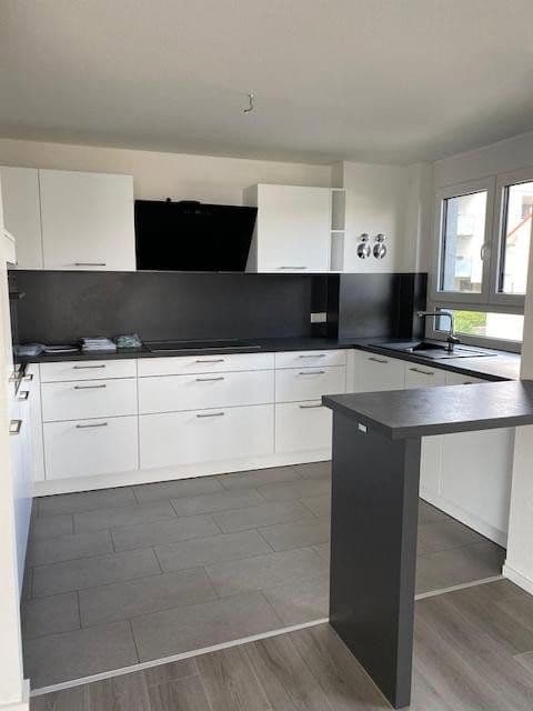 Prenájom bytu 3-izbový 84 m², Renningen, Bádensko-Wurttembersko Prenájom bytu 3-izbový 84 m², Renningen, Bádensko-Wurttembersko