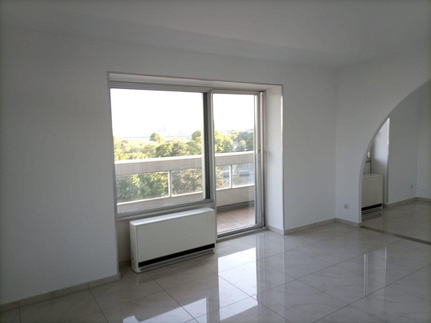 Prenájom bytu 2-izbový 86 m², Köln, Severné Porýnie - Westfálsko Prenájom bytu 2-izbový 86 m², Köln, Severné Porýnie - Westfálsko