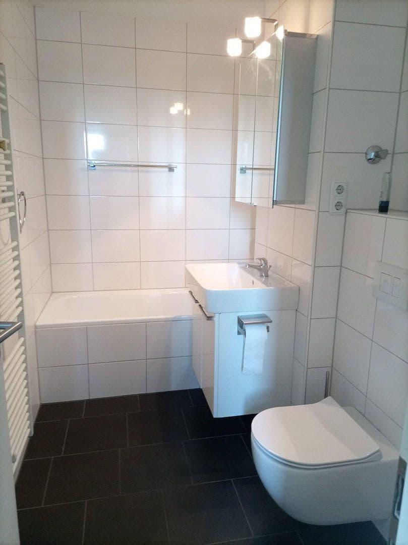 Prenájom bytu 2-izbový 86 m², Köln, Severné Porýnie - Westfálsko Prenájom bytu 2-izbový 86 m², Köln, Severné Porýnie - Westfálsko