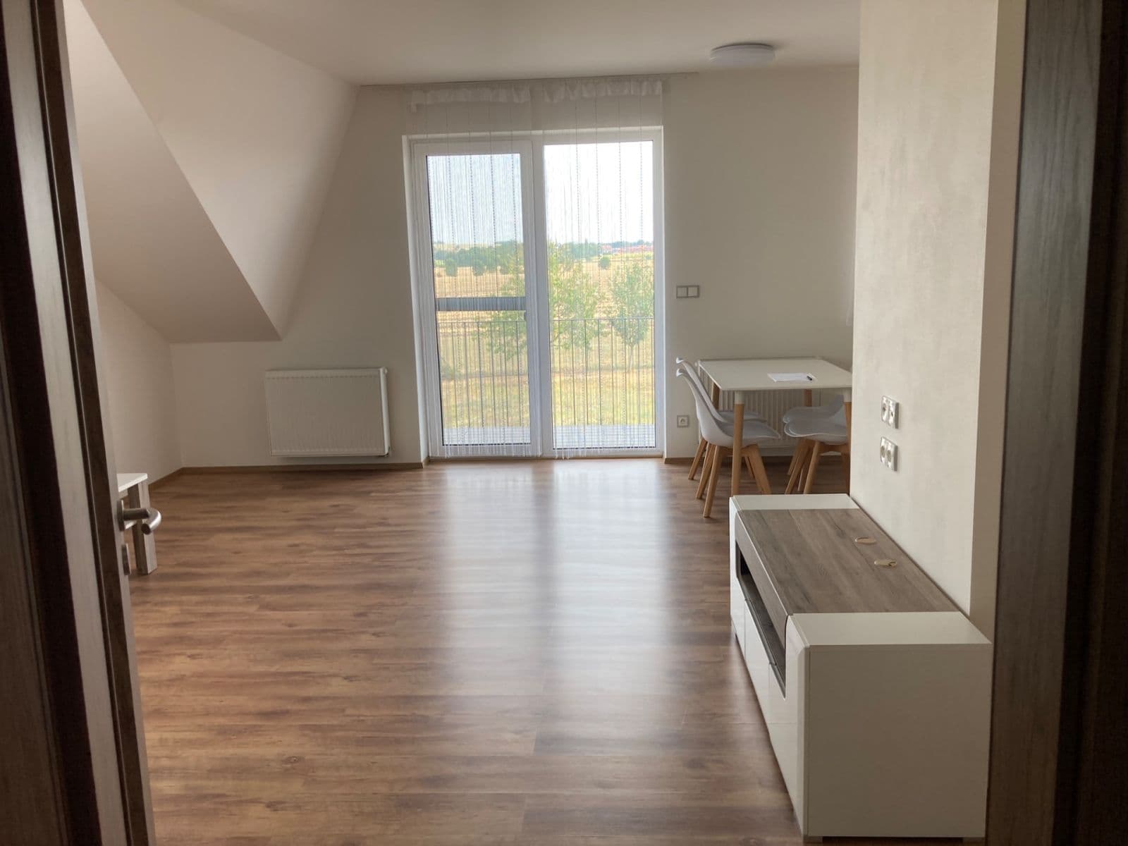 Prenájom bytu 3-izbový 78 m², Ve Dvojích, Jiříkovice, Jihomoravský kraj Prenájom bytu 3-izbový 78 m², Ve Dvojích, Jiříkovice, Jihomoravský kraj