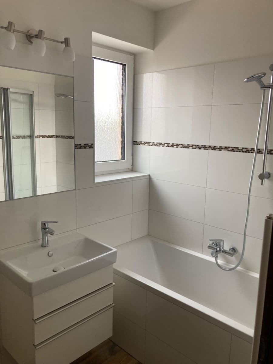 Prenájom bytu 3-izbový 78 m², Ve Dvojích, Jiříkovice, Jihomoravský kraj Prenájom bytu 3-izbový 78 m², Ve Dvojích, Jiříkovice, Jihomoravský kraj