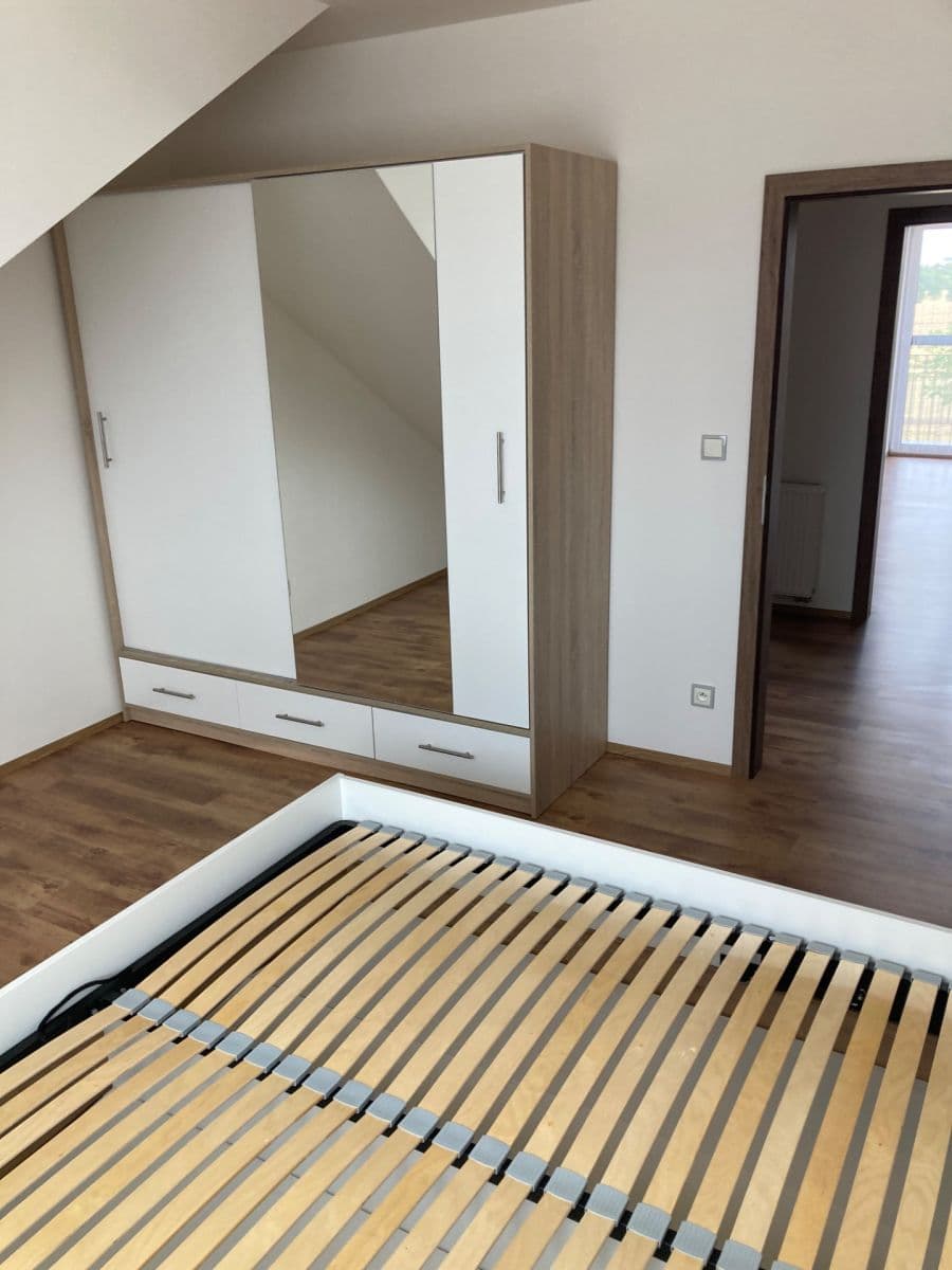 Prenájom bytu 3-izbový 78 m², Ve Dvojích, Jiříkovice, Jihomoravský kraj Prenájom bytu 3-izbový 78 m², Ve Dvojích, Jiříkovice, Jihomoravský kraj