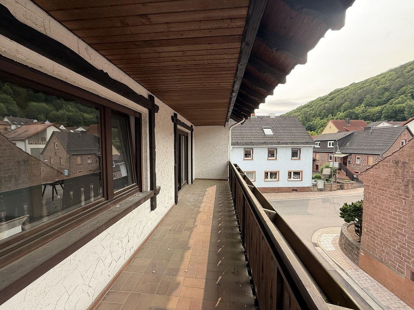 Predaj domu 165 m², pozemok 250 m², Esthal, Porýnie-Falcko Predaj domu 165 m², pozemok 250 m², Esthal, Porýnie-Falcko