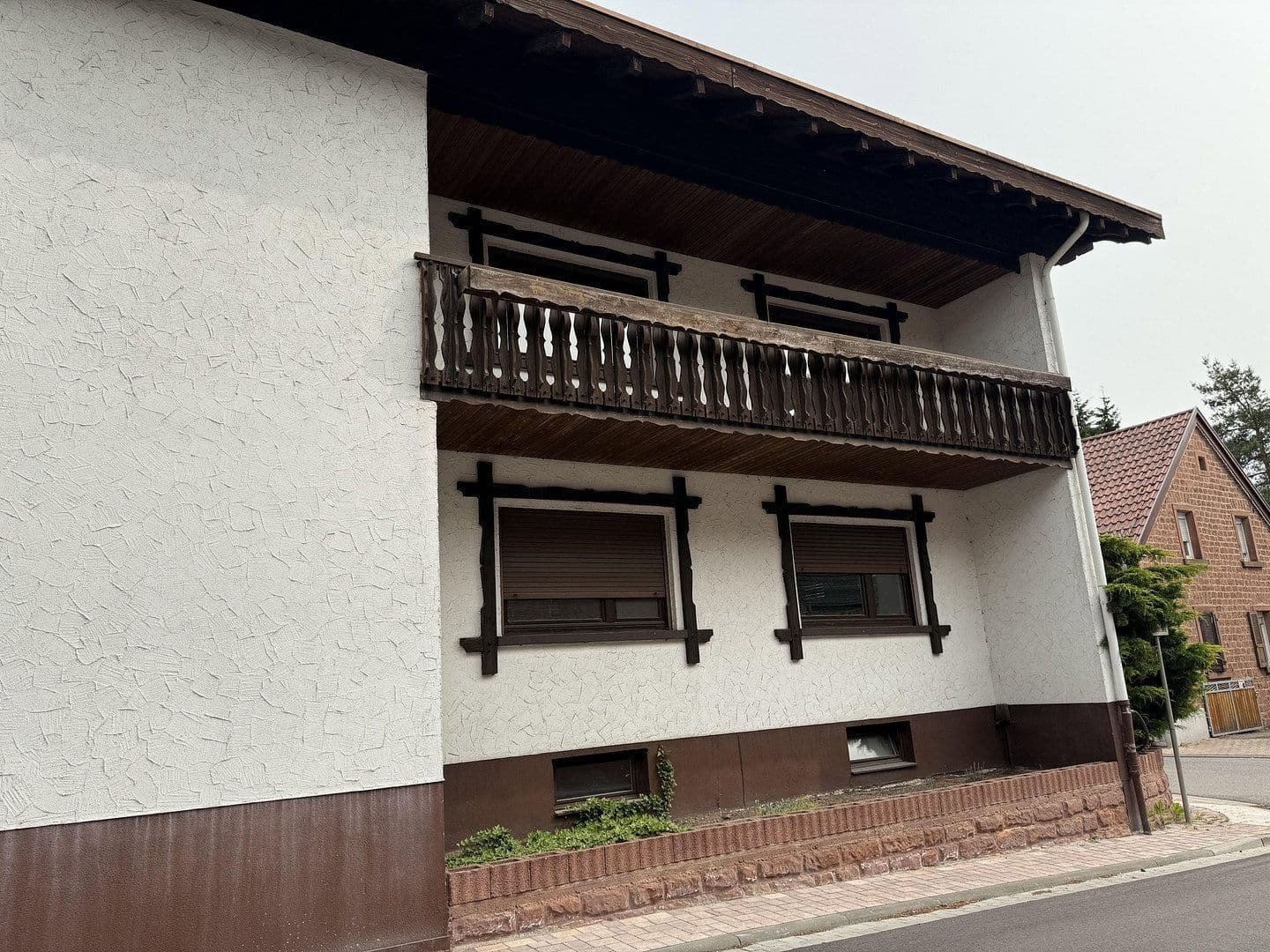 Predaj domu 165 m², pozemok 250 m², Esthal, Porýnie-Falcko Predaj domu 165 m², pozemok 250 m², Esthal, Porýnie-Falcko