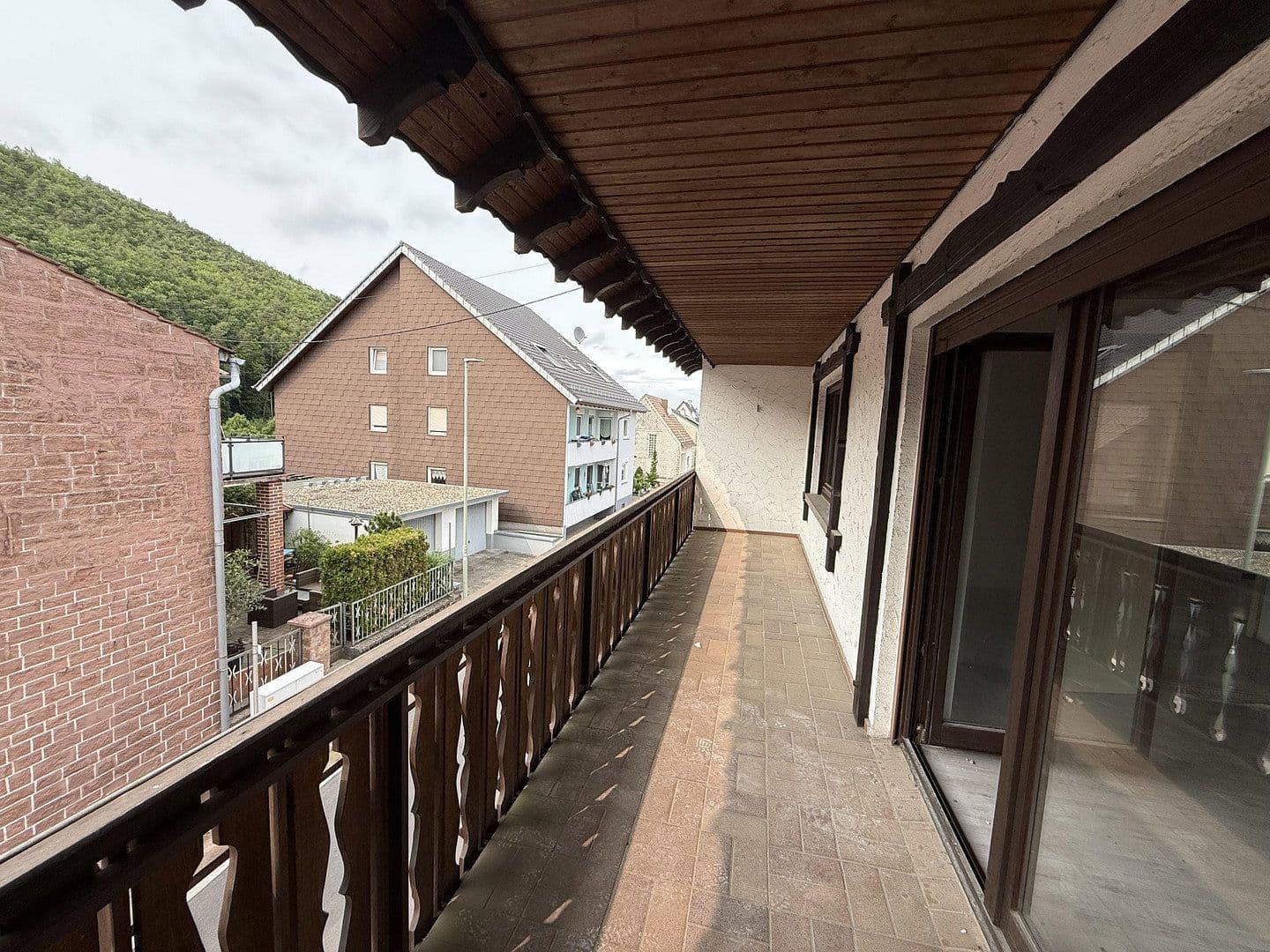 Predaj domu 165 m², pozemok 250 m², Esthal, Porýnie-Falcko Predaj domu 165 m², pozemok 250 m², Esthal, Porýnie-Falcko