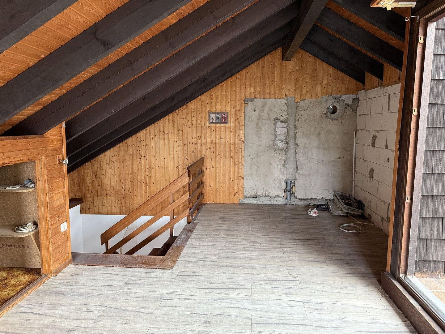 Predaj domu 165 m², pozemok 250 m², Esthal, Porýnie-Falcko Predaj domu 165 m², pozemok 250 m², Esthal, Porýnie-Falcko