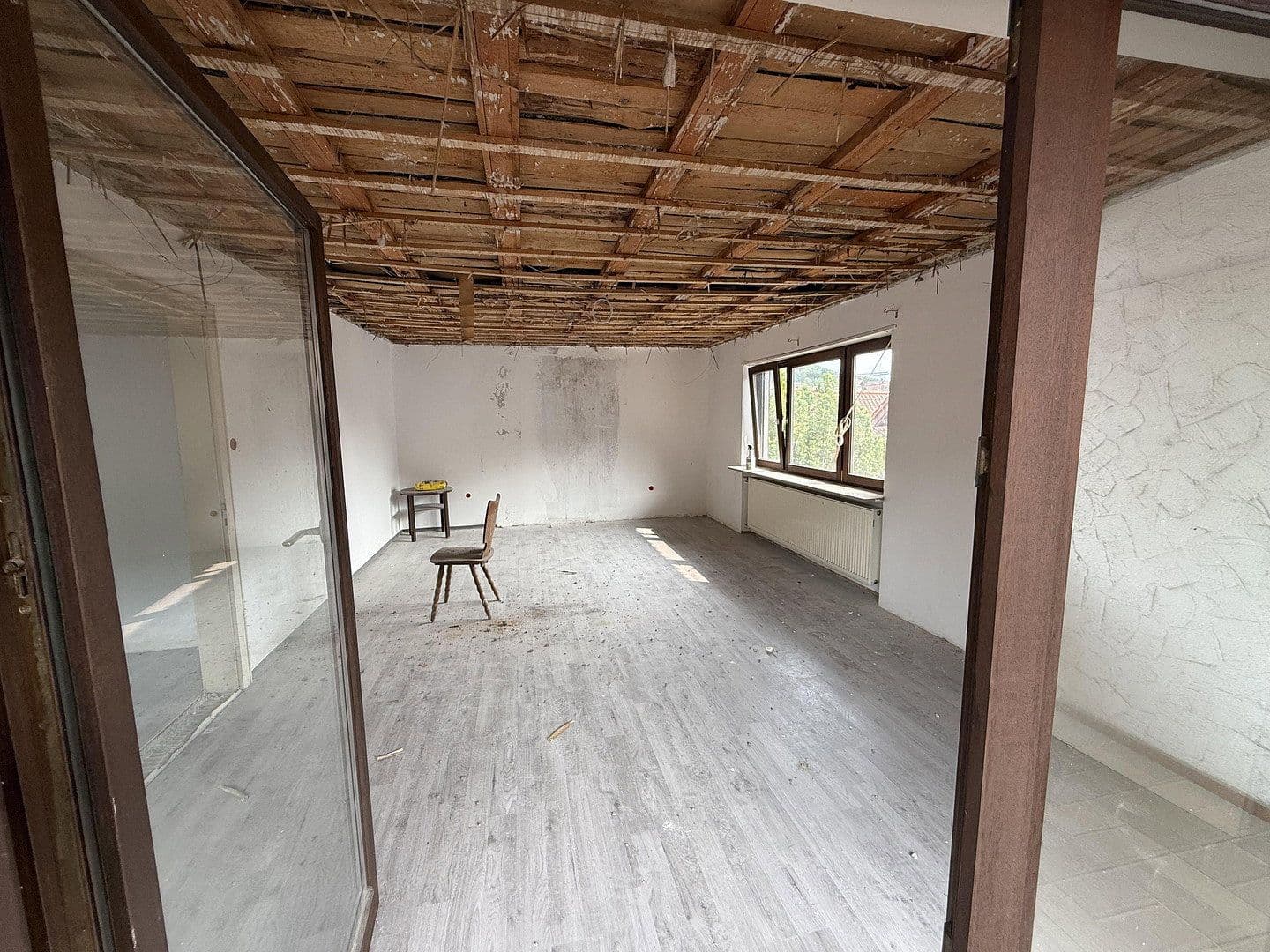 Predaj domu 165 m², pozemok 250 m², Esthal, Porýnie-Falcko Predaj domu 165 m², pozemok 250 m², Esthal, Porýnie-Falcko
