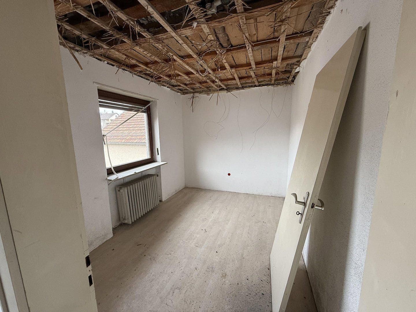 Predaj domu 165 m², pozemok 250 m², Esthal, Porýnie-Falcko Predaj domu 165 m², pozemok 250 m², Esthal, Porýnie-Falcko