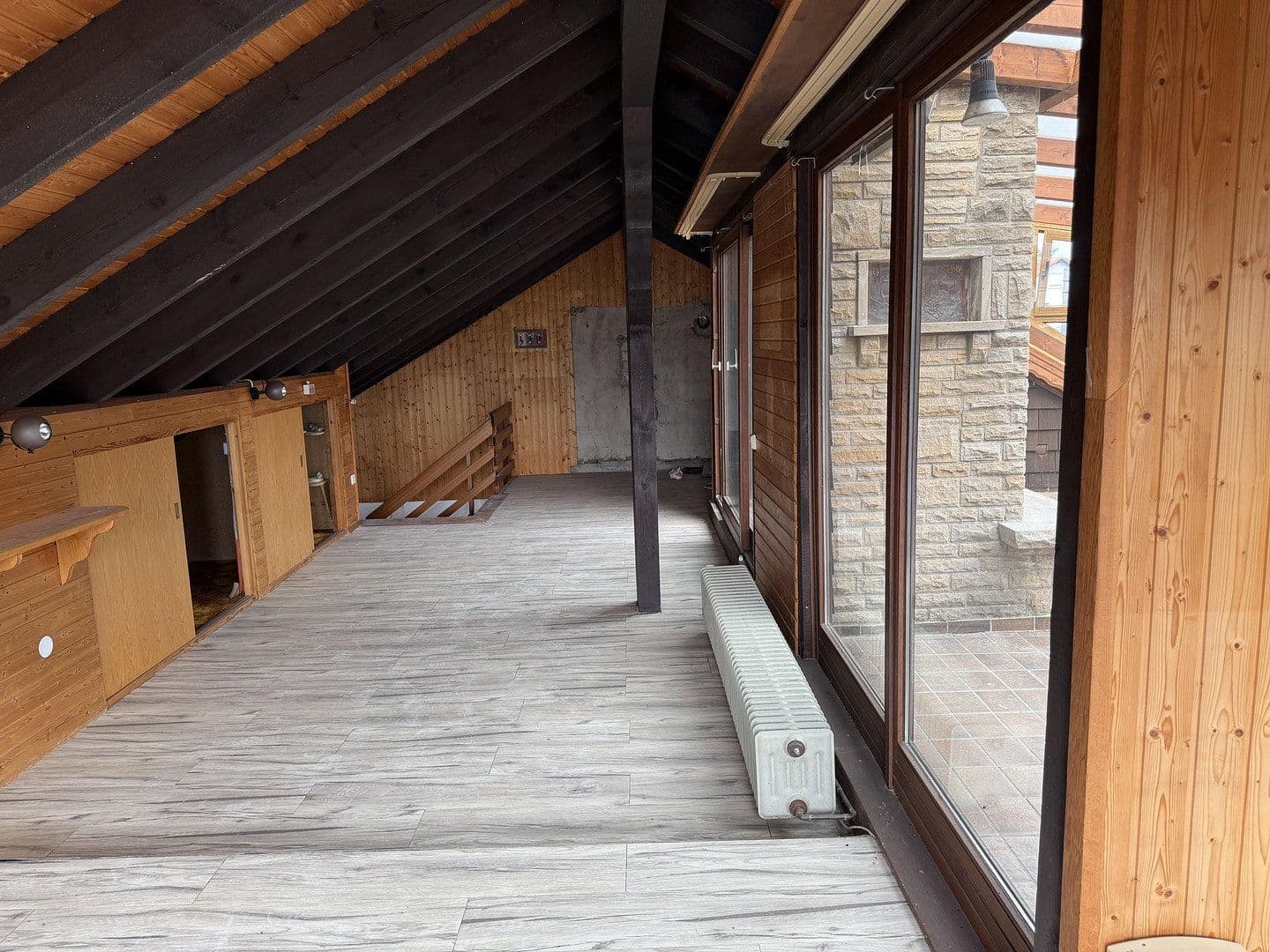 Predaj domu 165 m², pozemok 250 m², Esthal, Porýnie-Falcko Predaj domu 165 m², pozemok 250 m², Esthal, Porýnie-Falcko