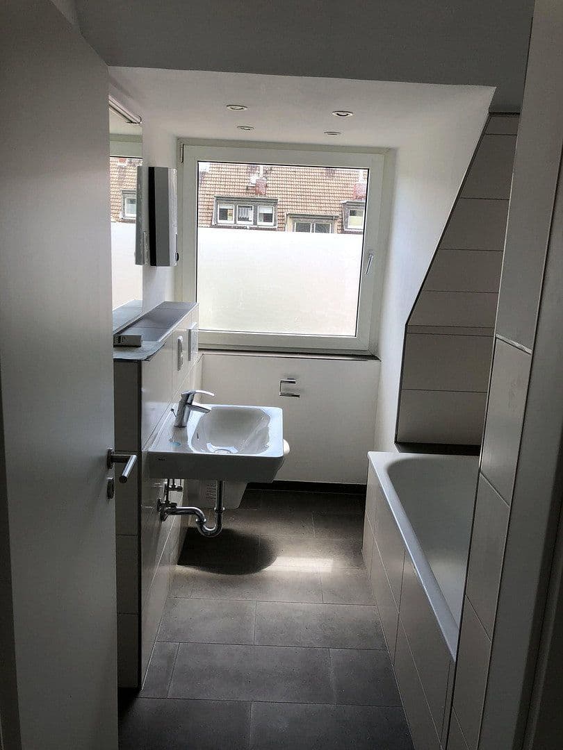 Predaj domu 670 m², pozemok 1.041 m², Köln, Severné Porýnie - Westfálsko Predaj domu 670 m², pozemok 1.041 m², Köln, Severné Porýnie - Westfálsko