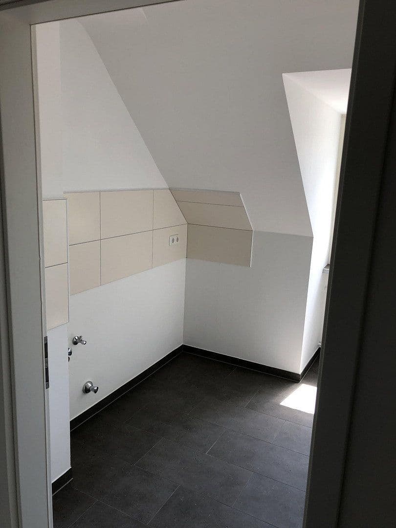 Predaj domu 670 m², pozemok 1.041 m², Köln, Severné Porýnie - Westfálsko Predaj domu 670 m², pozemok 1.041 m², Köln, Severné Porýnie - Westfálsko