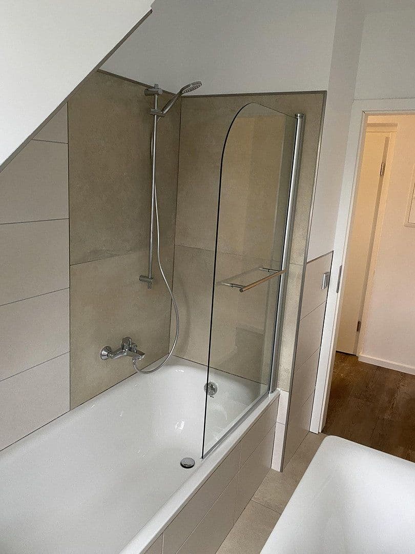 Predaj domu 670 m², pozemok 1.041 m², Köln, Severné Porýnie - Westfálsko Predaj domu 670 m², pozemok 1.041 m², Köln, Severné Porýnie - Westfálsko