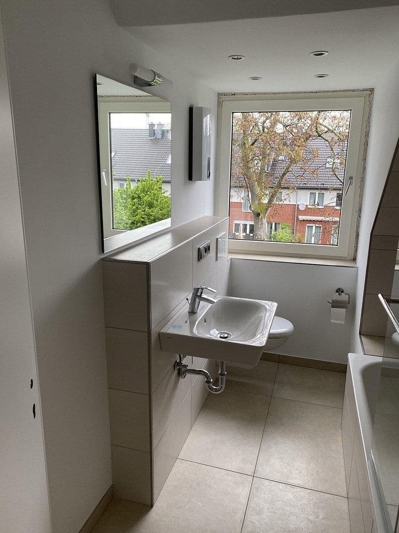 Predaj domu 670 m², pozemok 1.041 m², Köln, Severné Porýnie - Westfálsko Predaj domu 670 m², pozemok 1.041 m², Köln, Severné Porýnie - Westfálsko