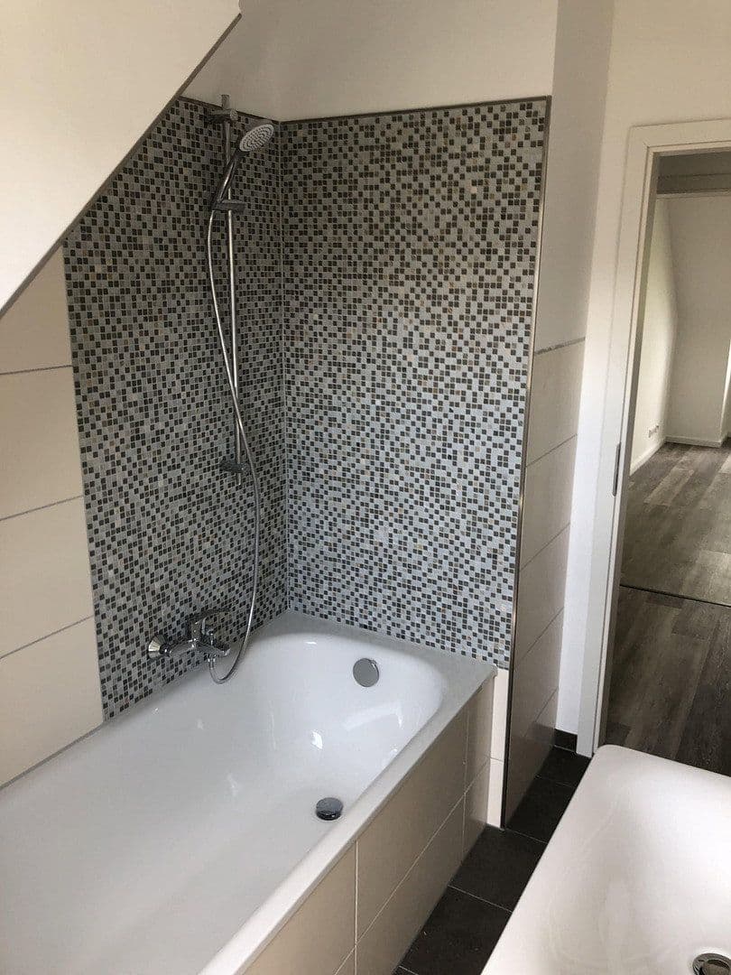 Predaj domu 670 m², pozemok 1.041 m², Köln, Severné Porýnie - Westfálsko Predaj domu 670 m², pozemok 1.041 m², Köln, Severné Porýnie - Westfálsko