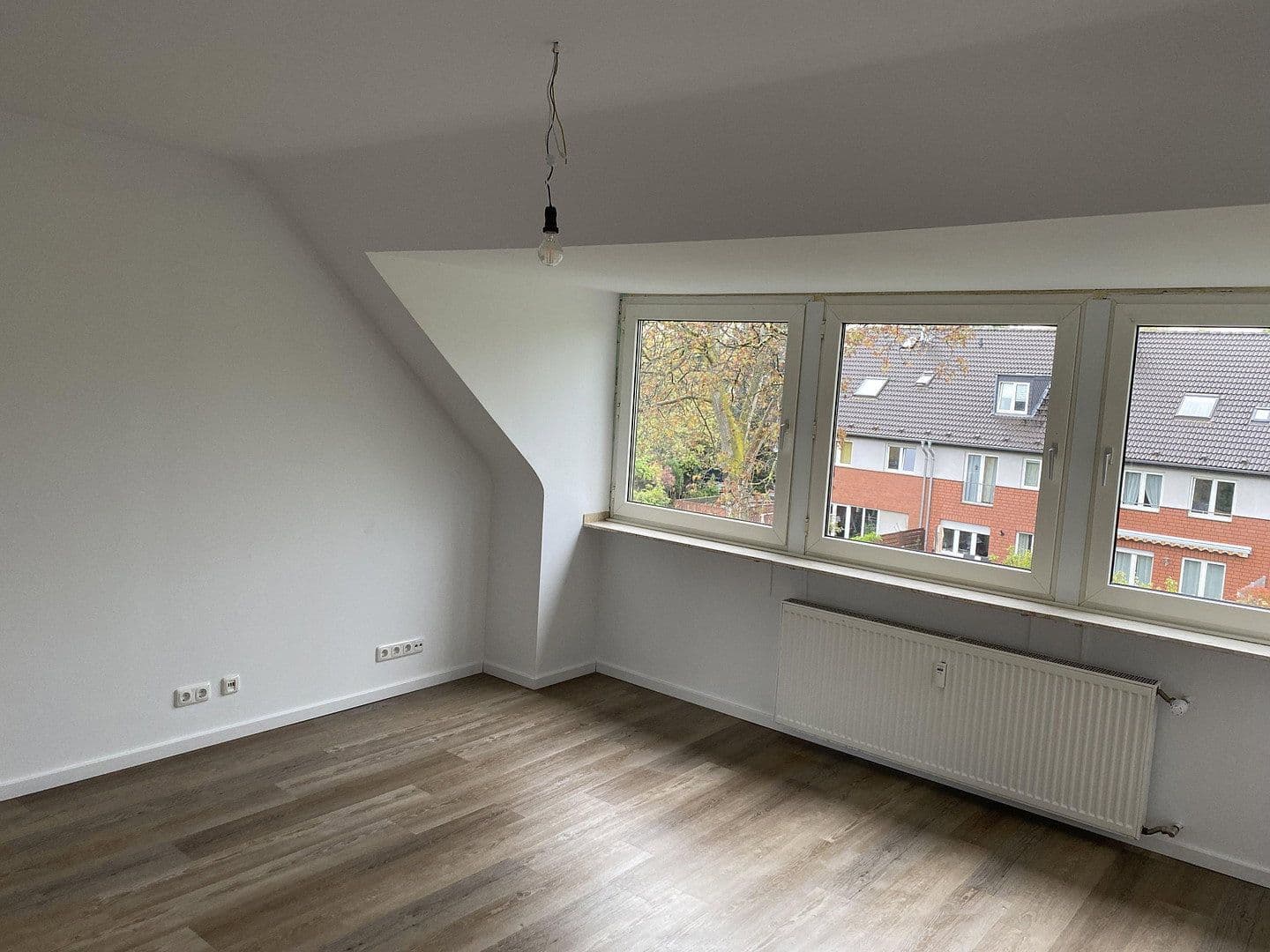 Predaj domu 670 m², pozemok 1.041 m², Köln, Severné Porýnie - Westfálsko Predaj domu 670 m², pozemok 1.041 m², Köln, Severné Porýnie - Westfálsko
