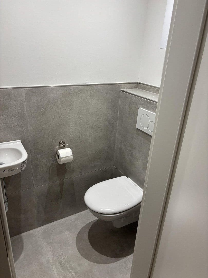 Predaj domu 670 m², pozemok 1.041 m², Köln, Severné Porýnie - Westfálsko Predaj domu 670 m², pozemok 1.041 m², Köln, Severné Porýnie - Westfálsko